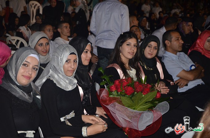 الثانوبة تحتفل بتخرج فوج جديد من طلابها 